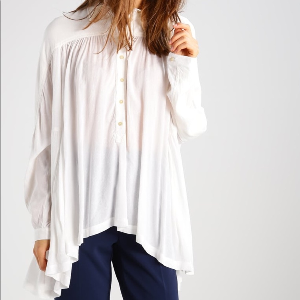 Lovely Day Button Down Top In Cream Size L